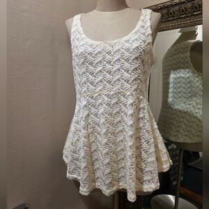 VTG Y2K Sabora Cream Lace Fabric Sleeveless Top.  Sz LG. ECU.